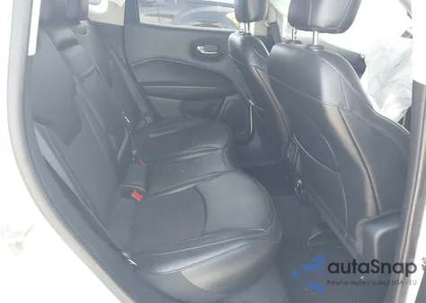 2019 Jeep Compass Latitude Fwd z USA, uszkodzony, nr VIN 3C4NJCBB3KT676807